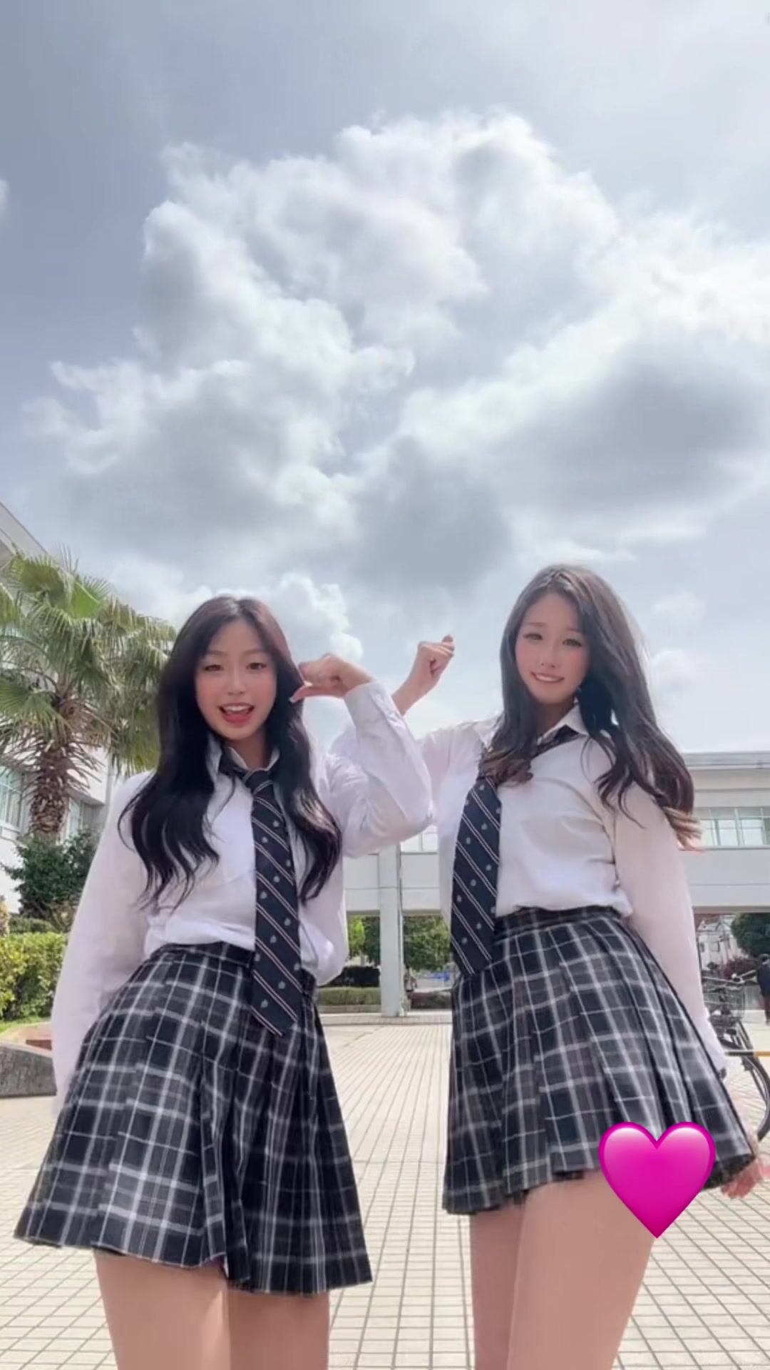 @えま