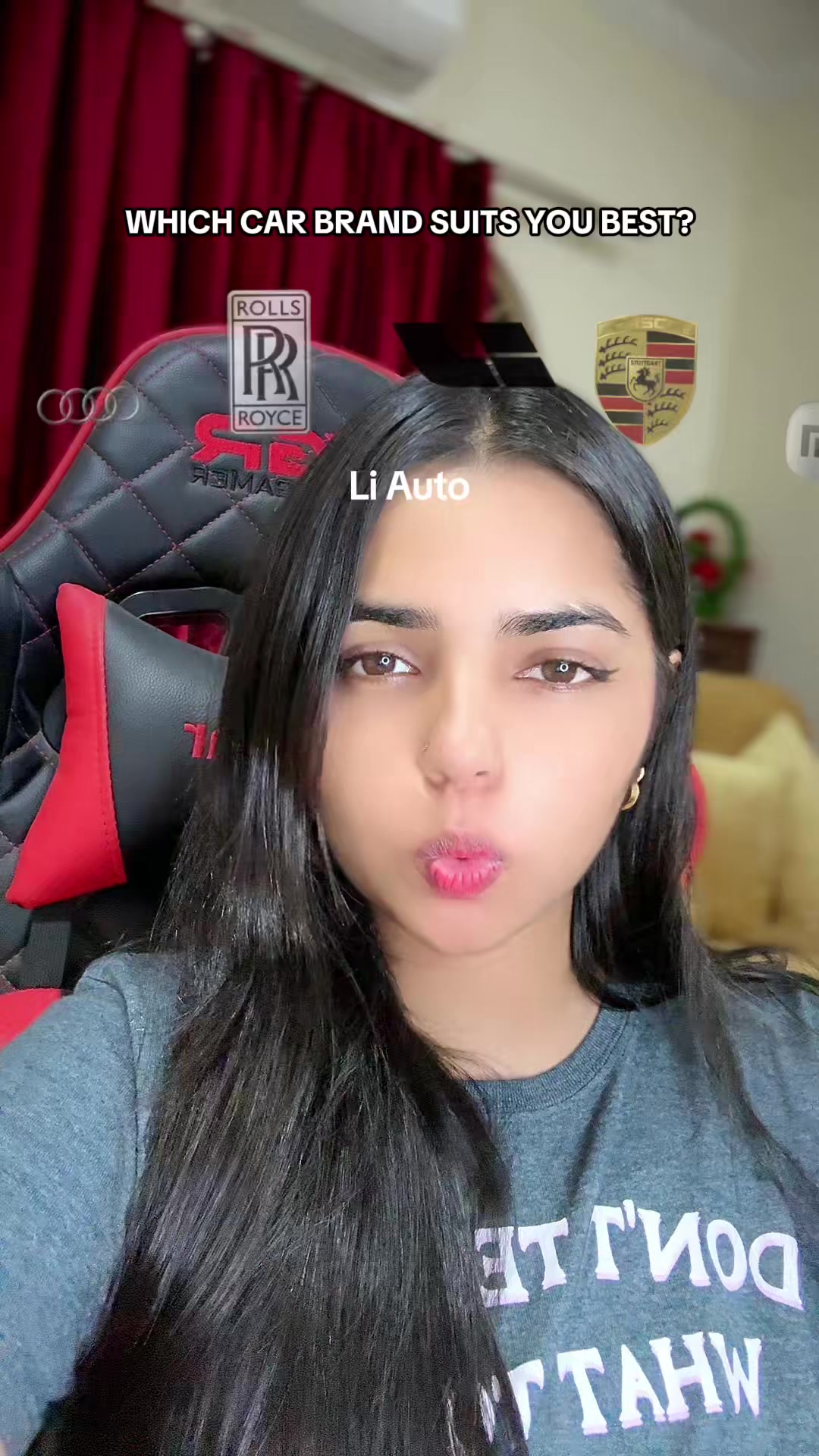 @👑 𝑸𝑼𝜠𝜠𝑵 𝑮 👑