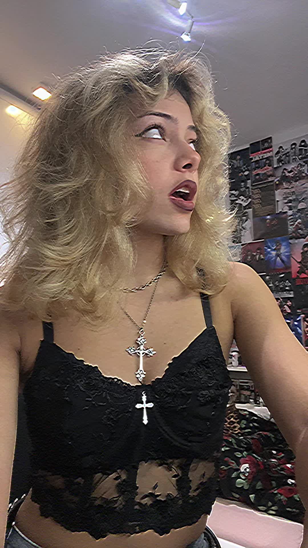@anitaa