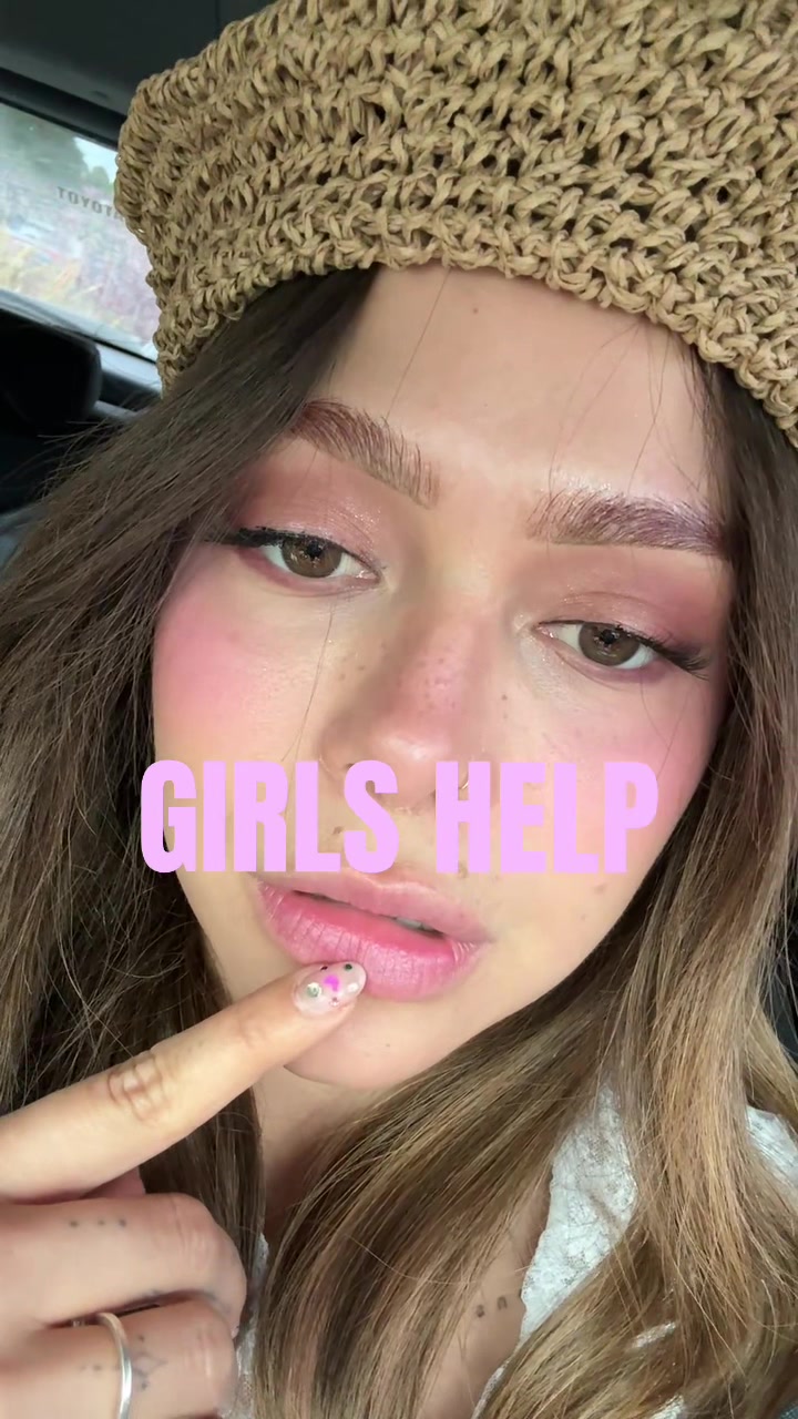 @annierawrrrrr