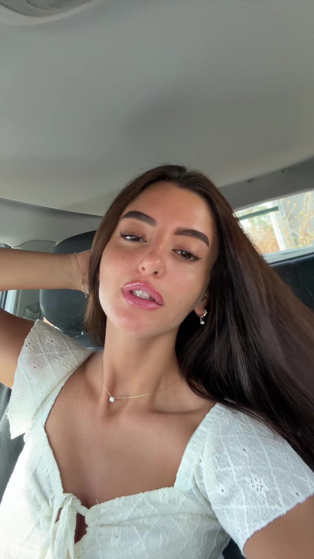 @זאת עם השמלות המפורסמות ✨