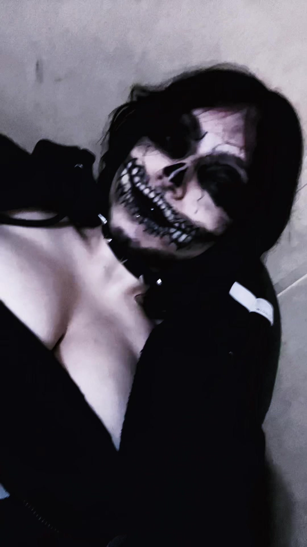 @living.dead.girl.7