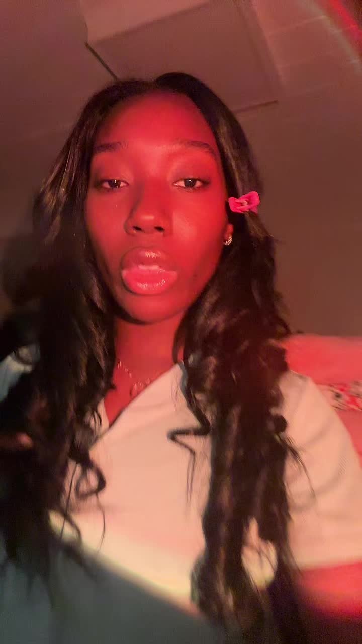 @Liv