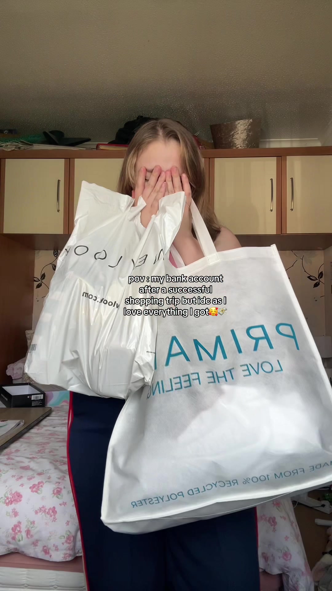 @chloe.holmes