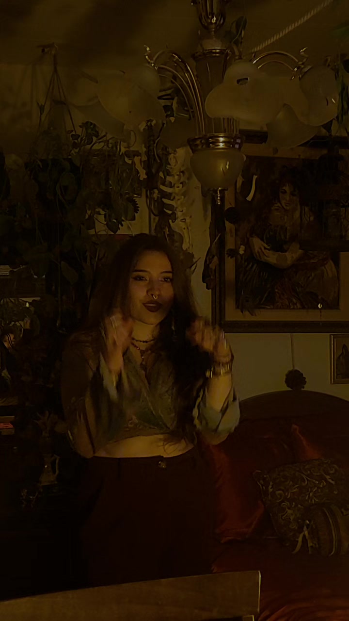 @Sarah_crows