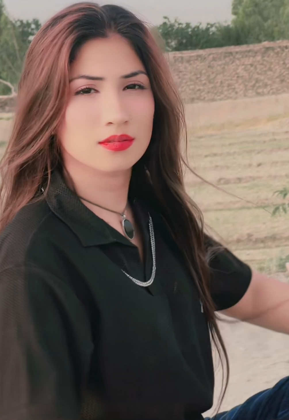 @Mahii_💔_Khan