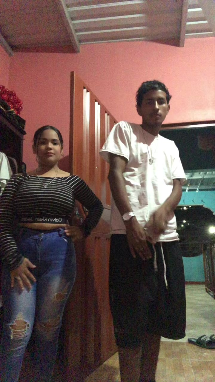 @Ela🦦