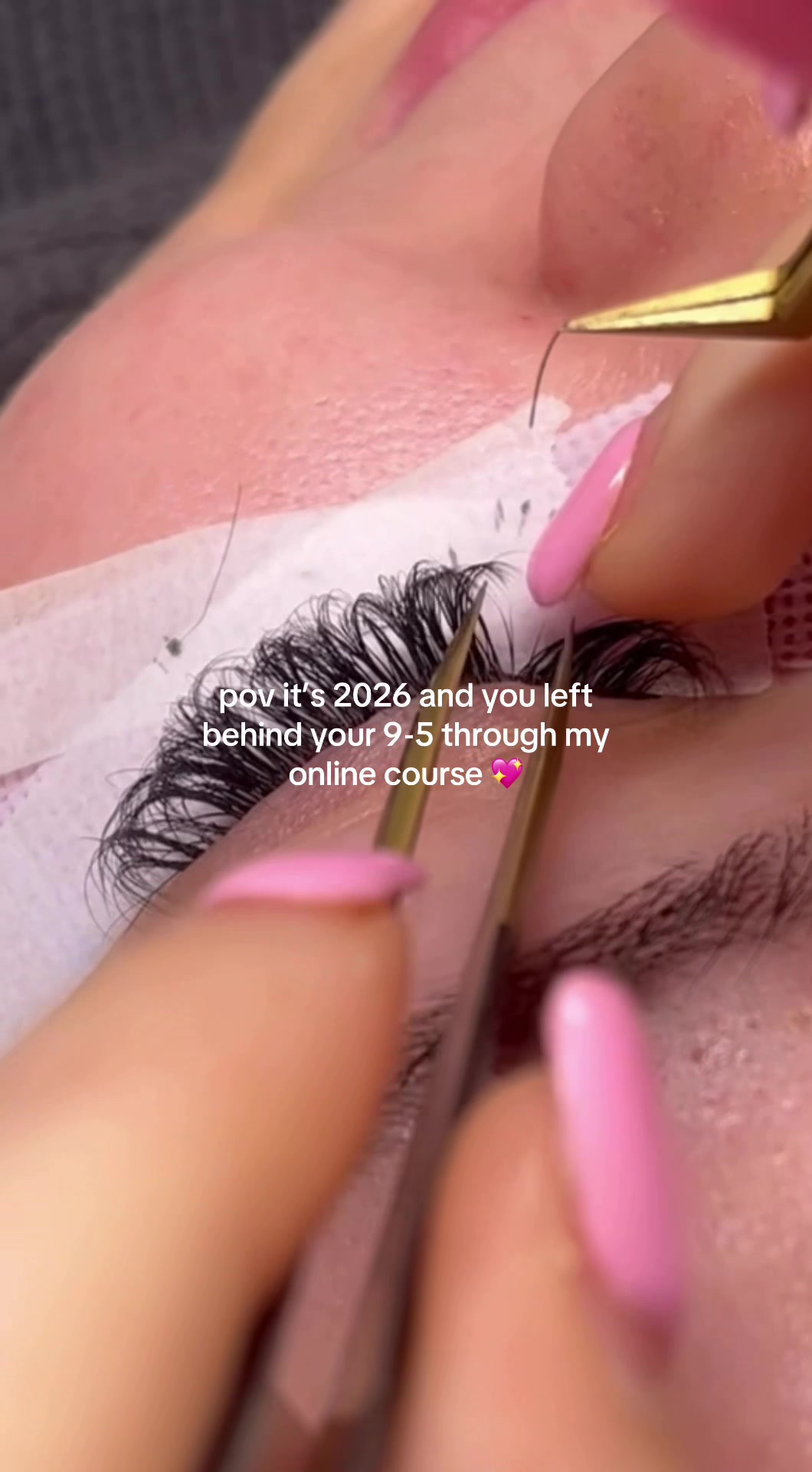 @BY CHLO&Eacute; &mdash; ONLINE LASH COURSES