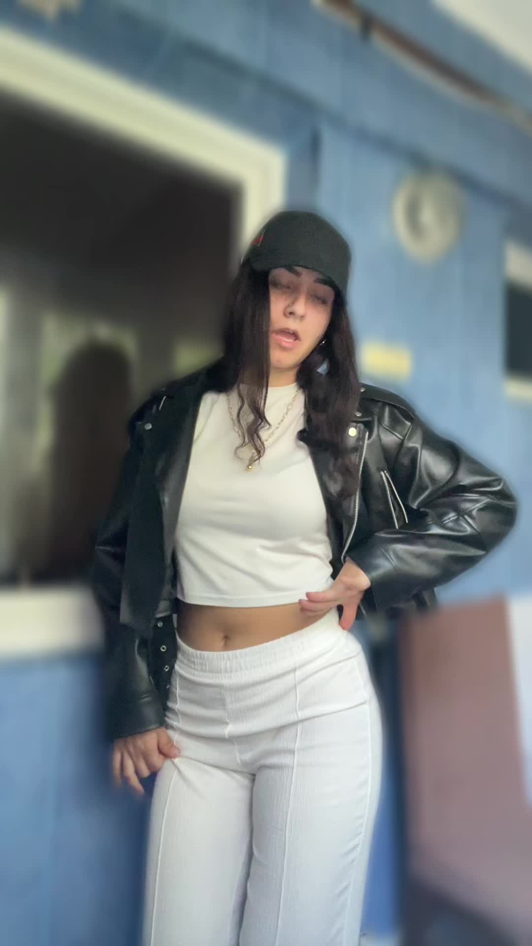 @𝒸𝓇𝒾𝓈𝓉𝒾𝓃𝒶