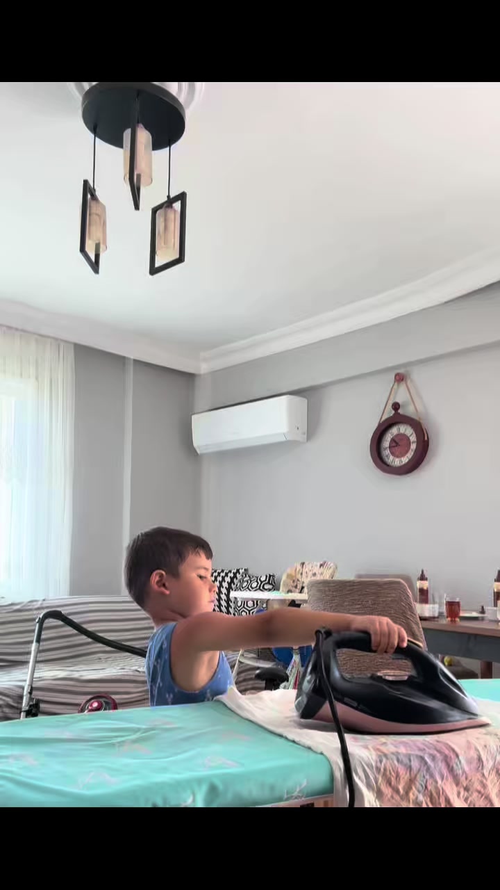 @&Ouml;ğretmen anne ✅ 🍏