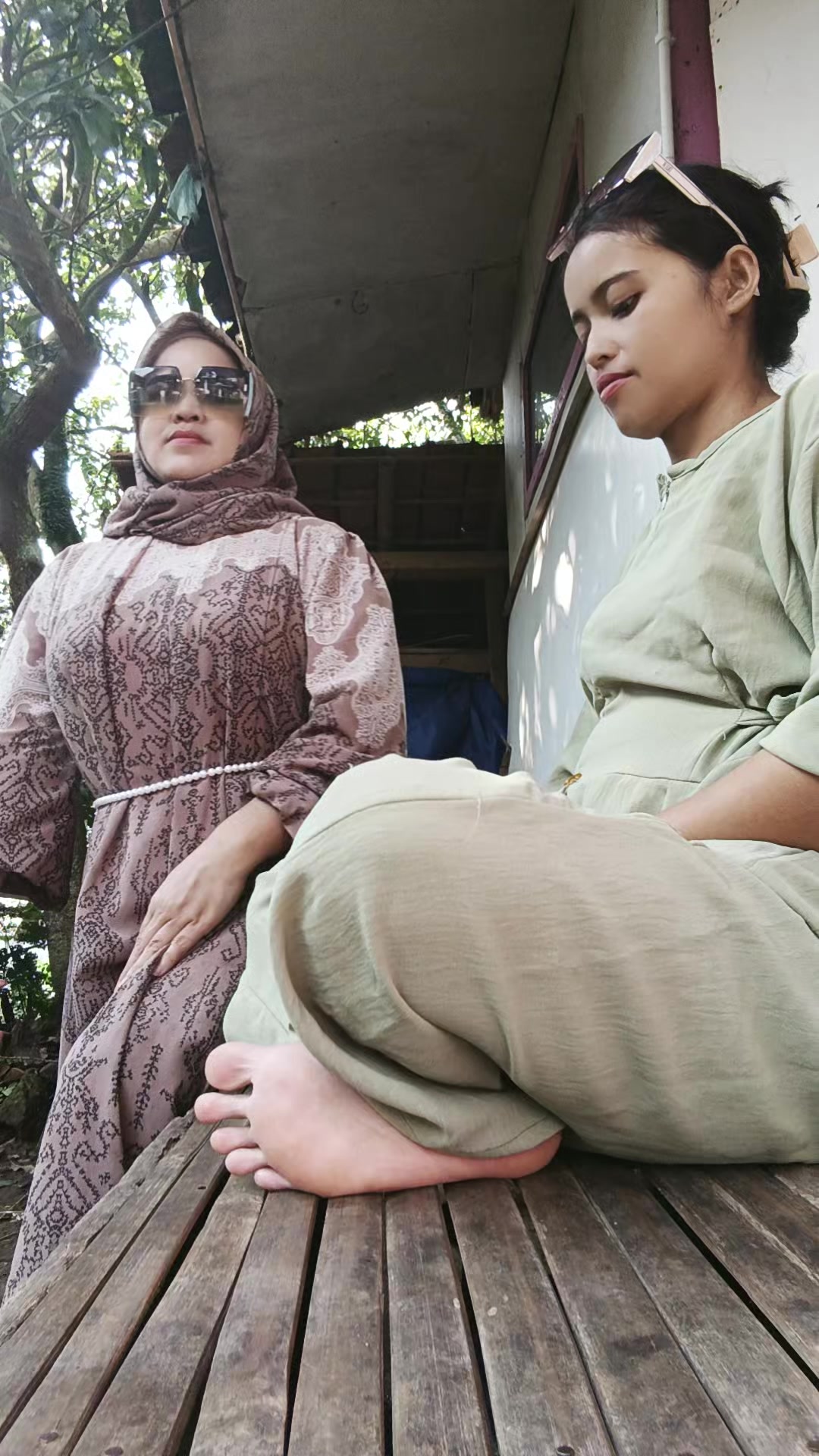 @dindaghaniya