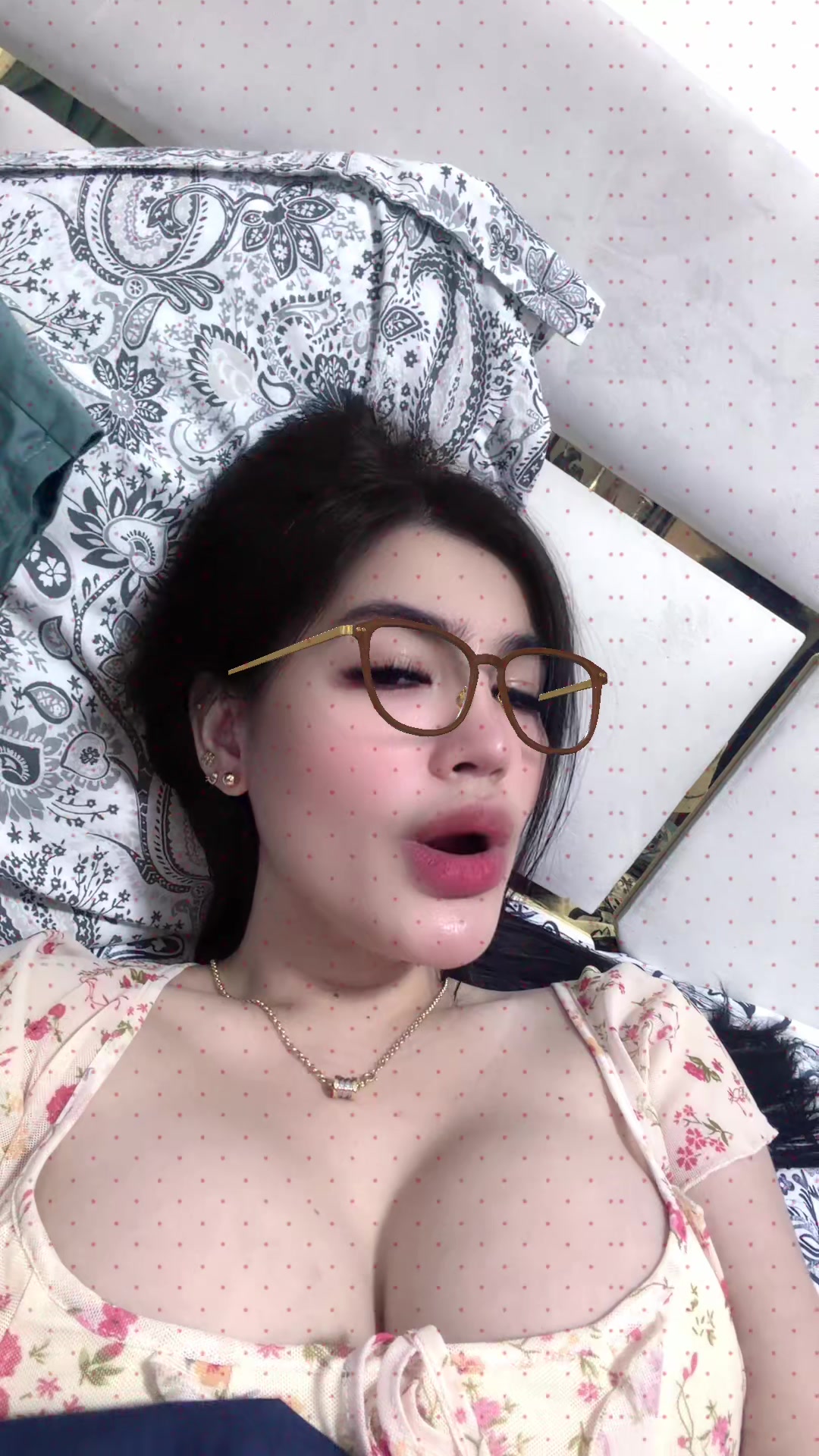 @Latifa