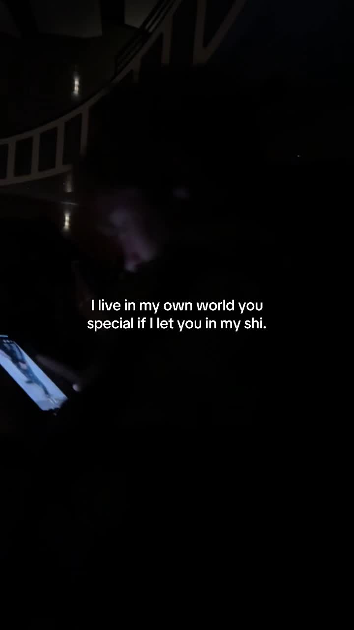 @A M O S - <3