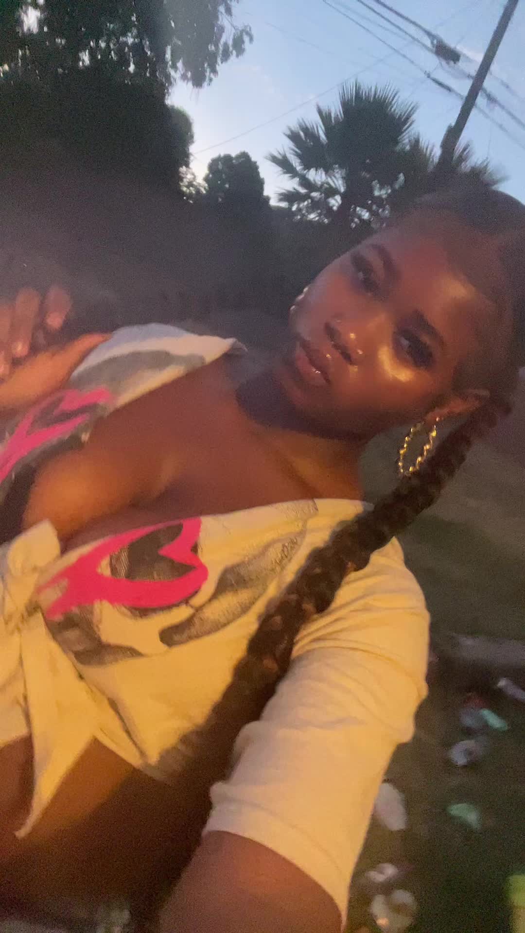 @Kayy