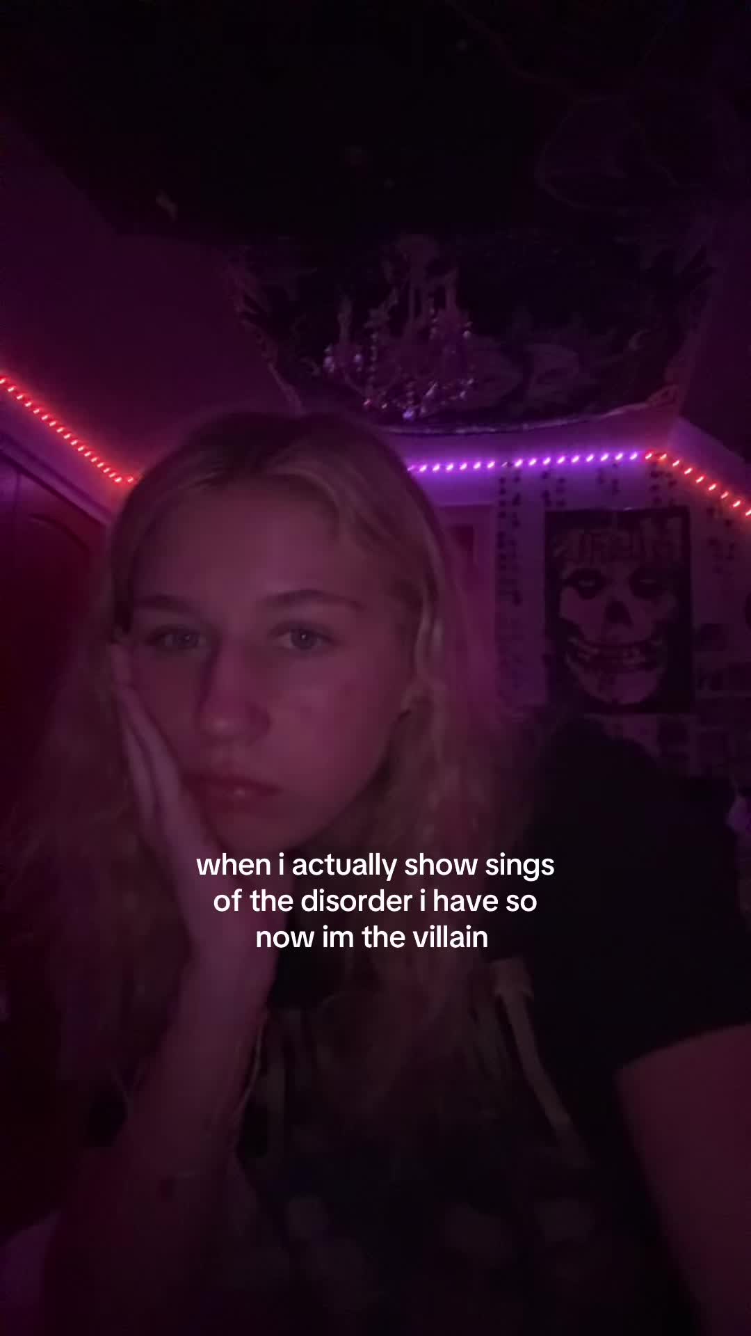 @༺♰༻