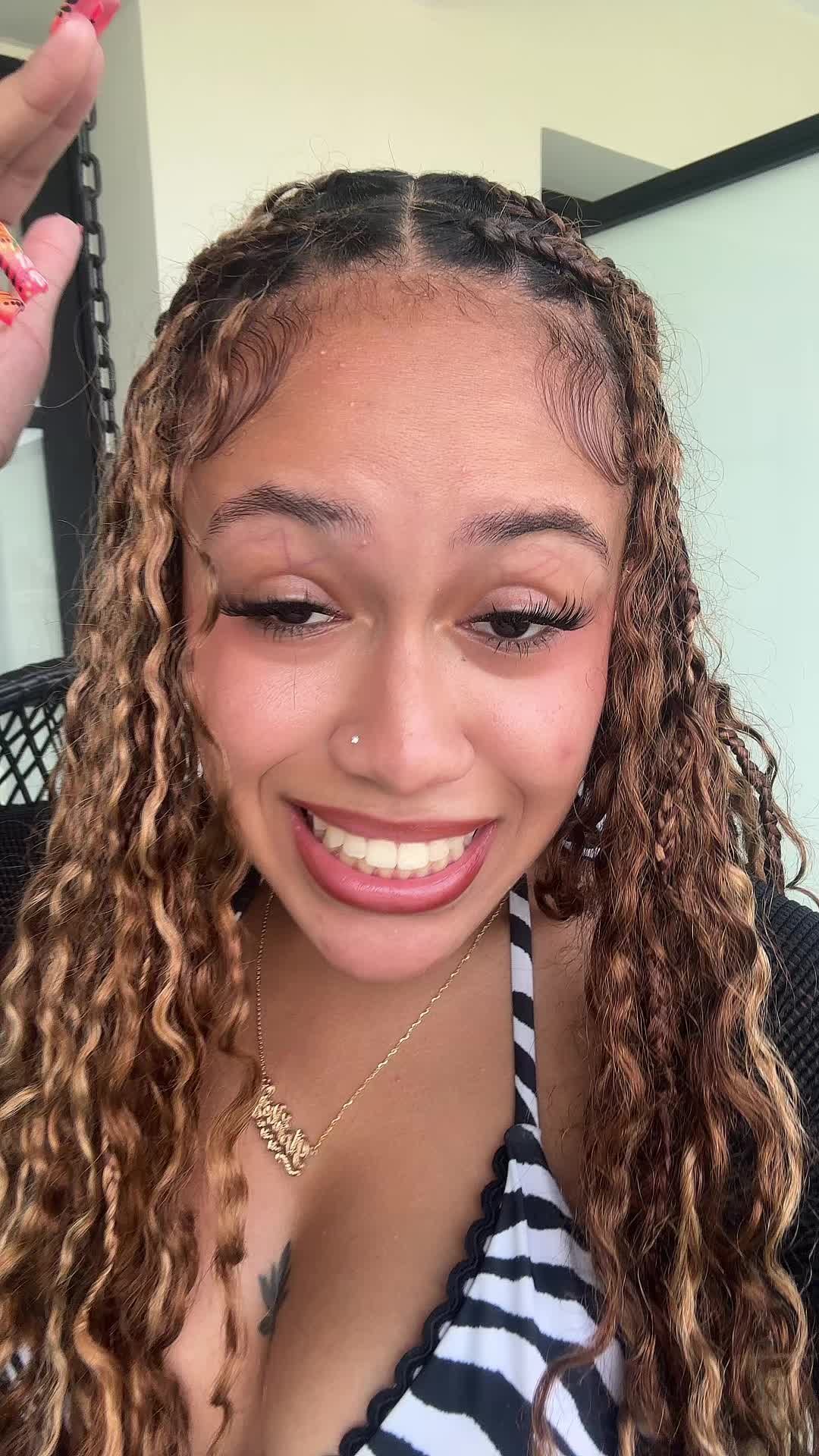 @Myleftcheeck