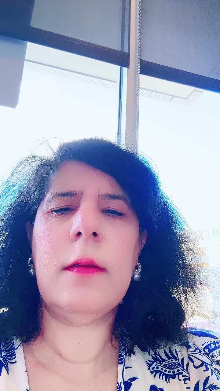 @Bella