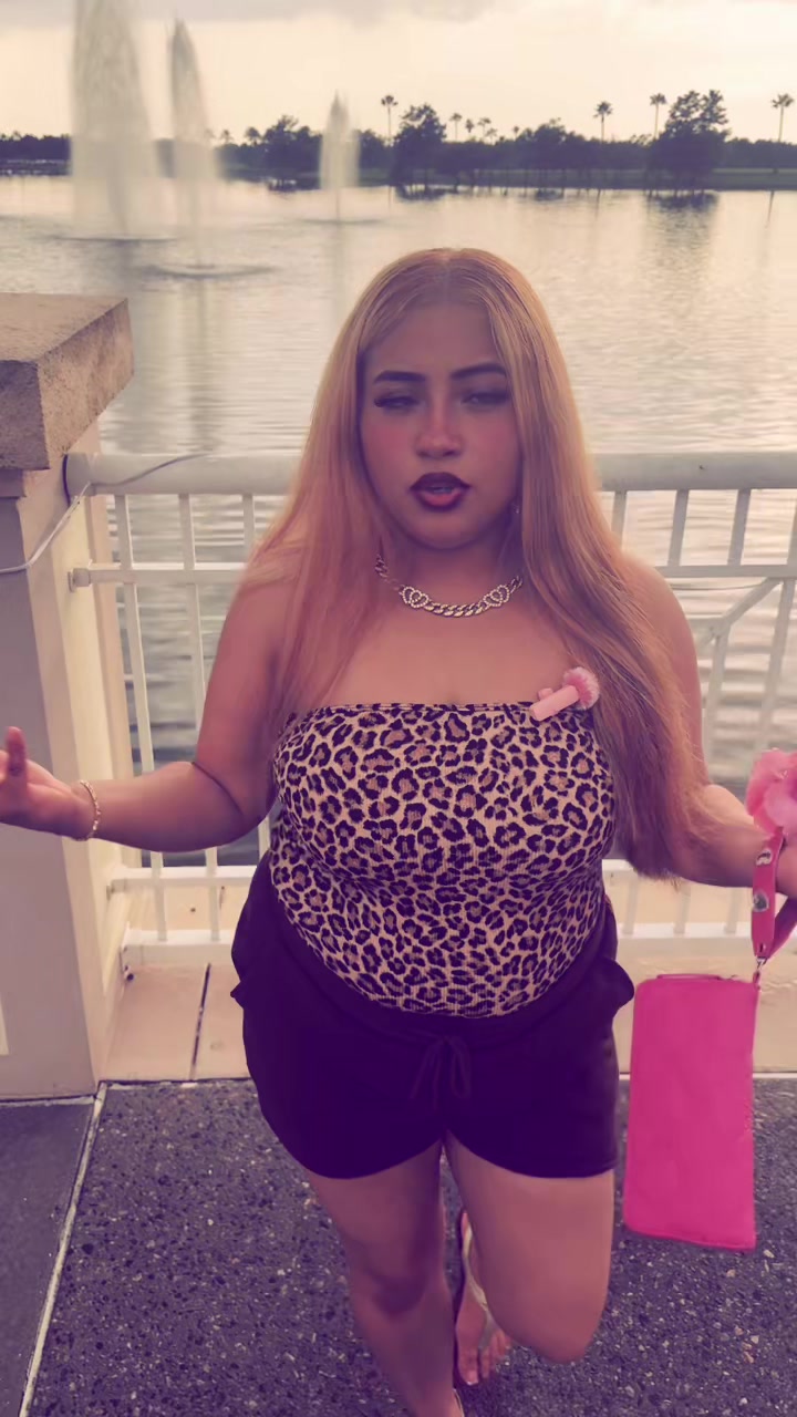 @Daphne Castillo<3