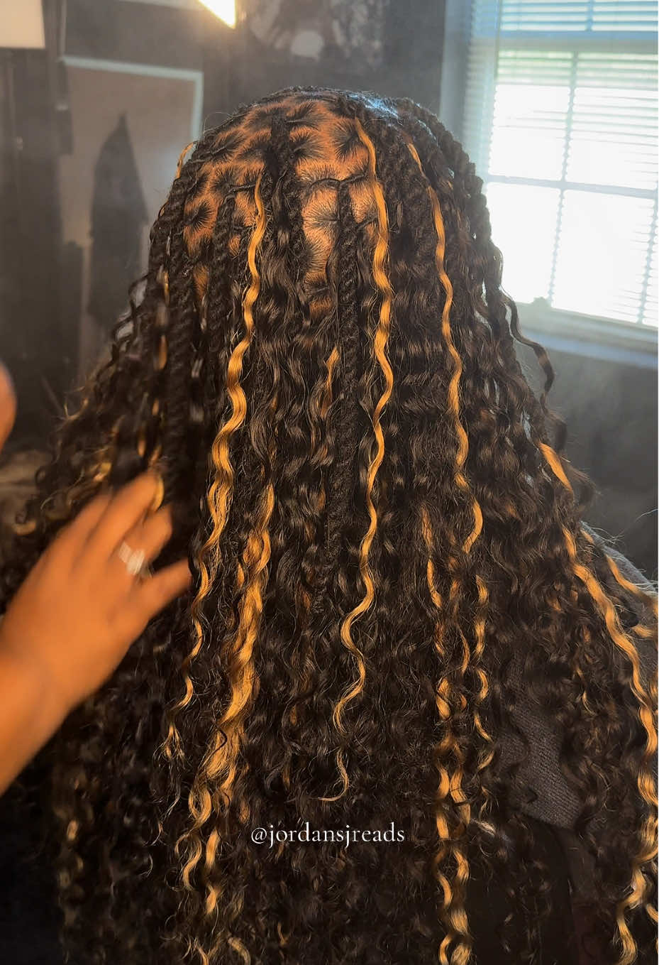 @Jordan&rsquo;s Jreads | Loc Stylist