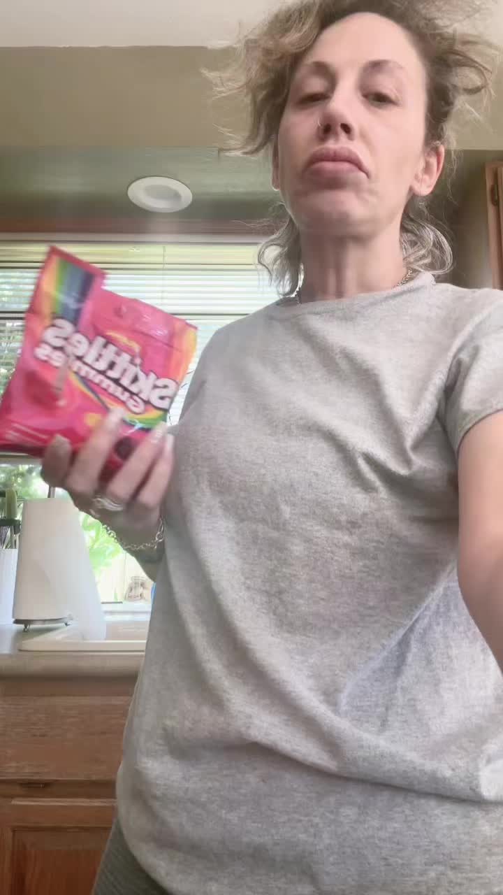 @Icanbeyourkaren