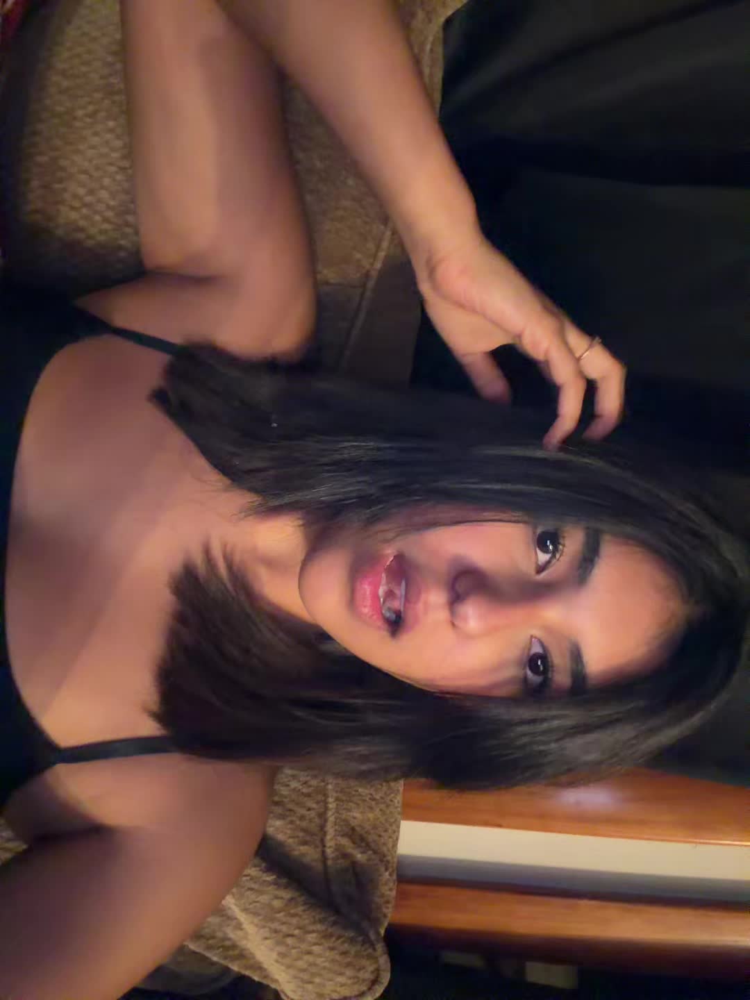 @Mia ☻.