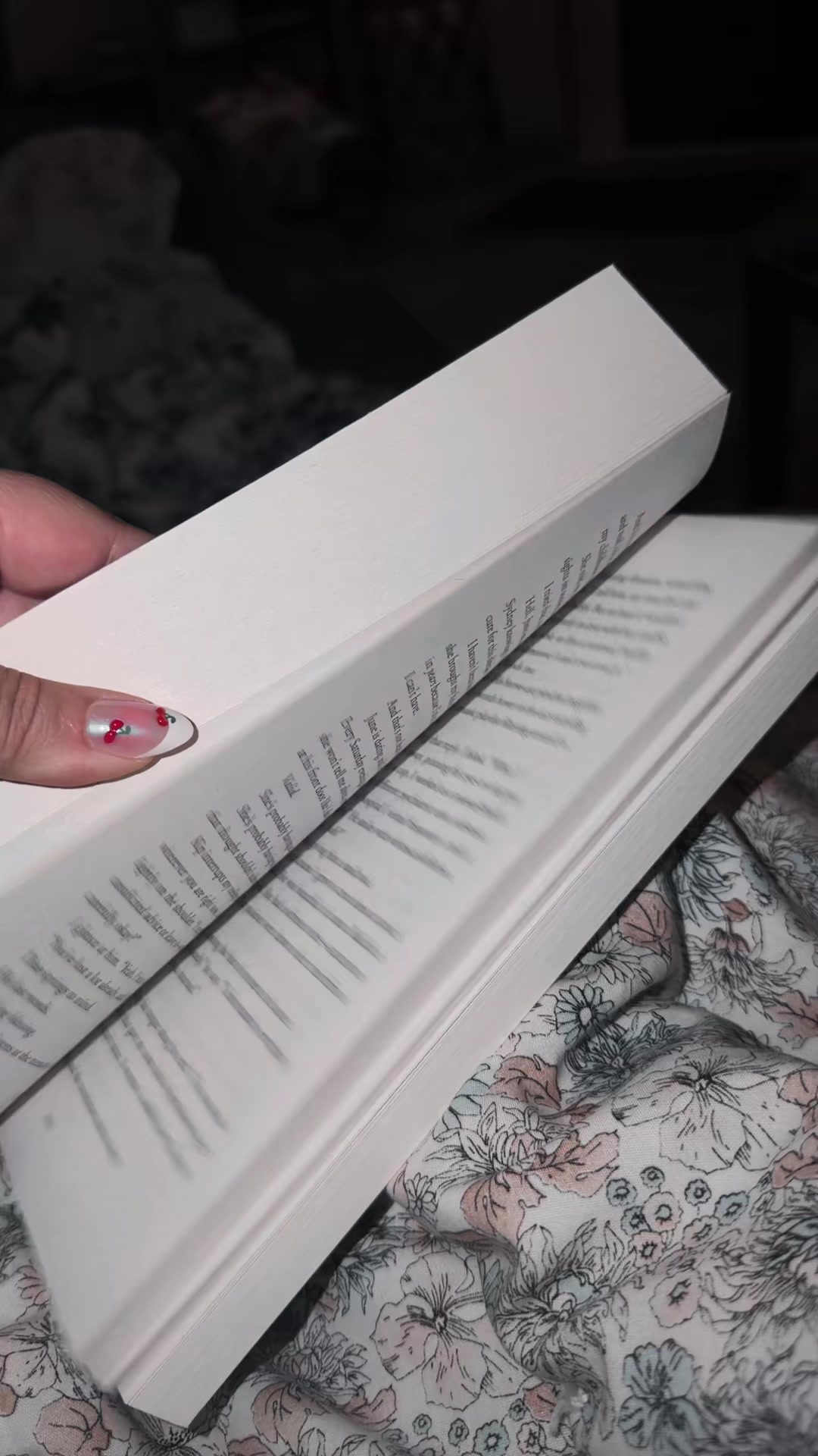@Danielle Reads 📚☕️ 🧸