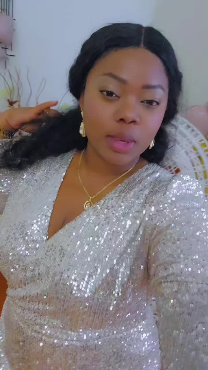 @Lola Bazile