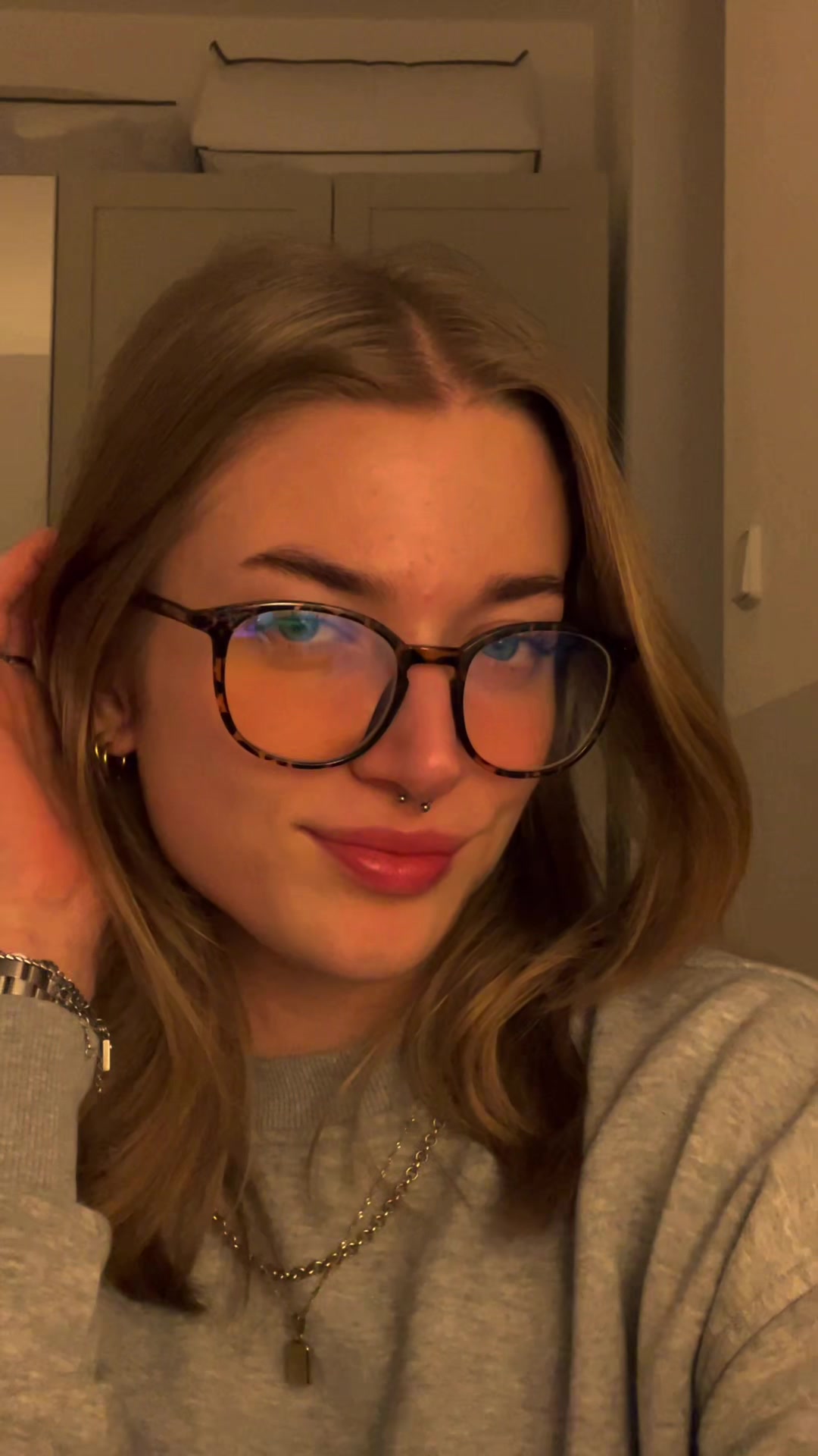 @Luna