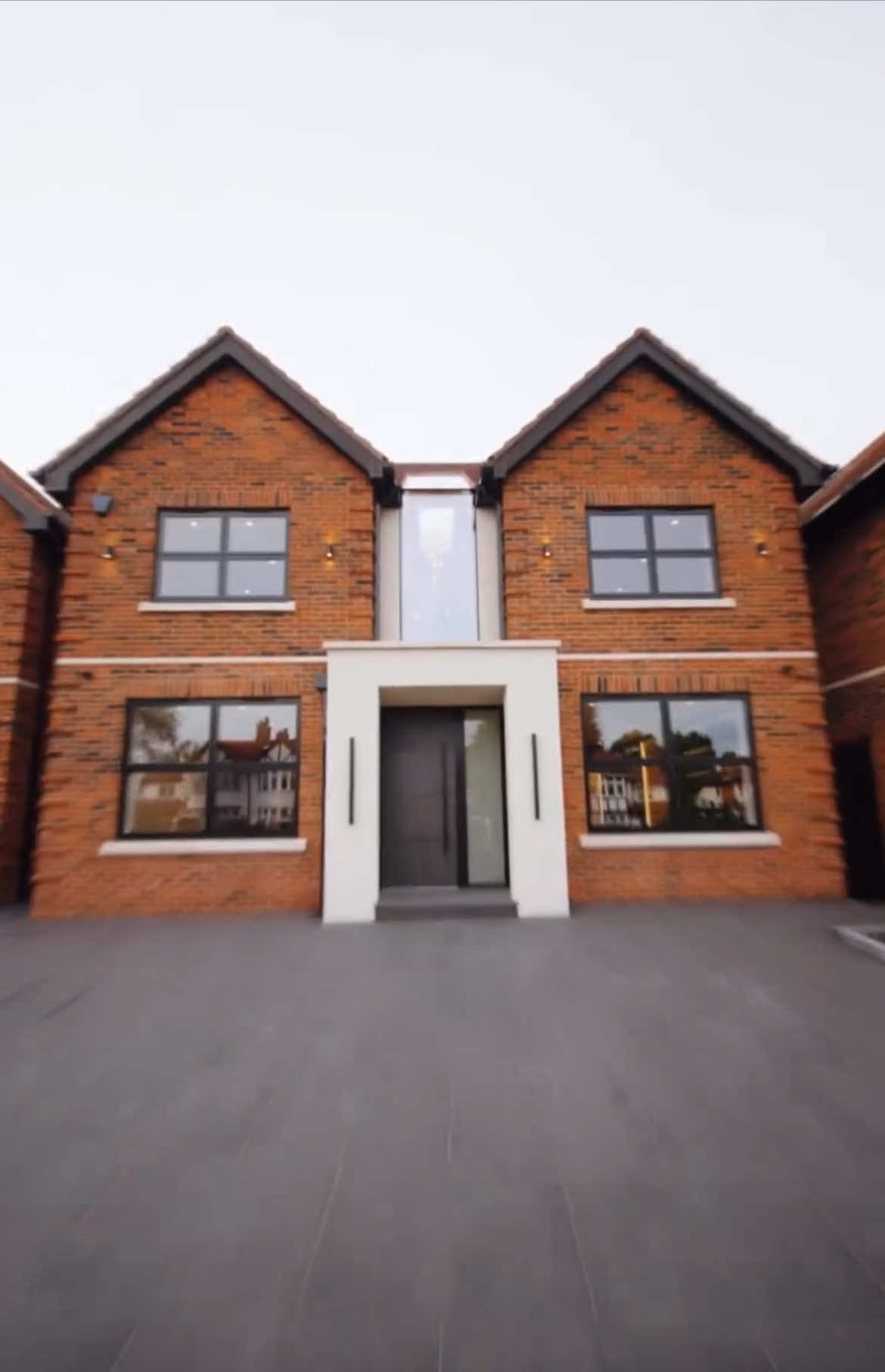 @millionairehomesuk