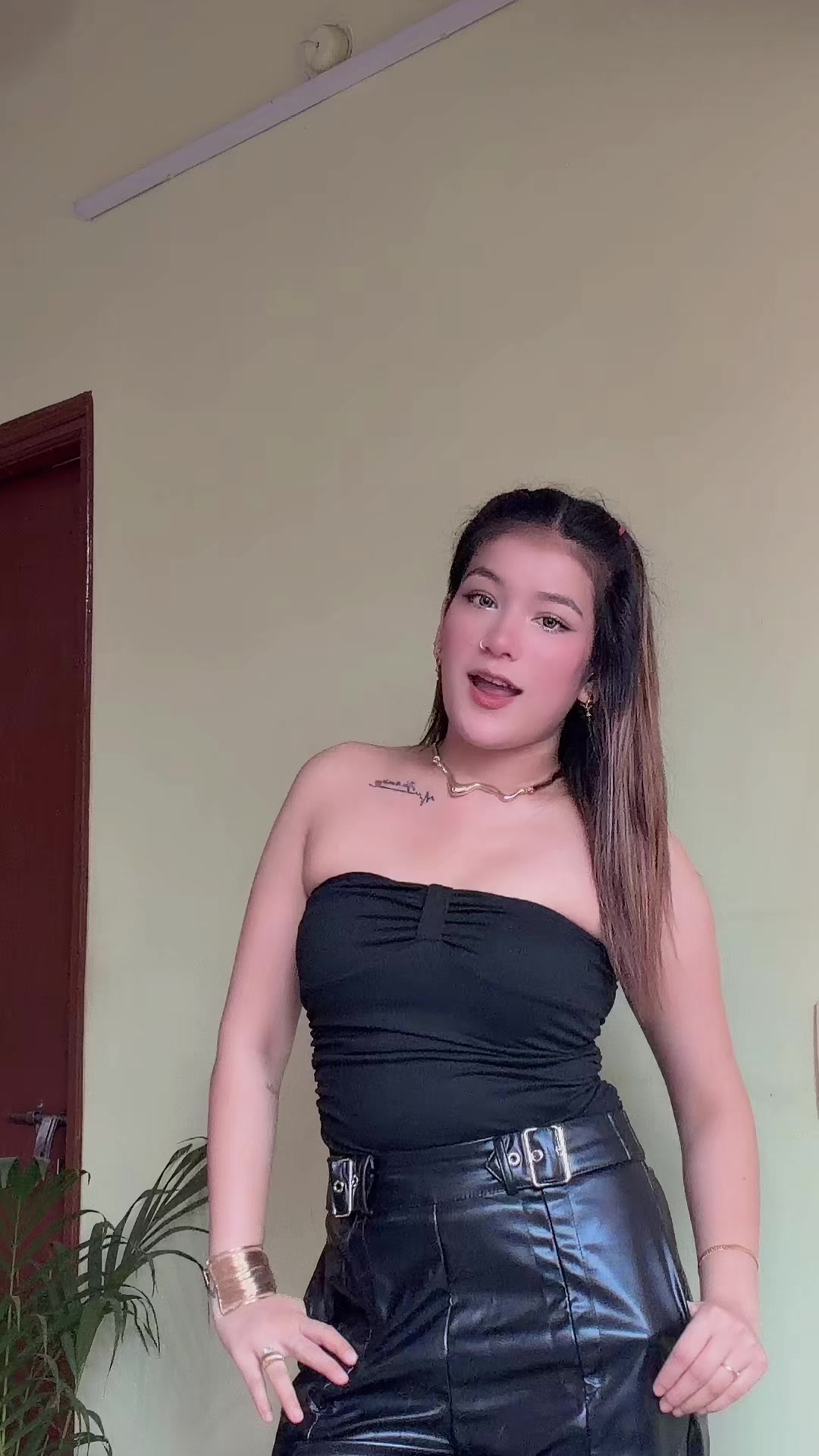@MANU🧿