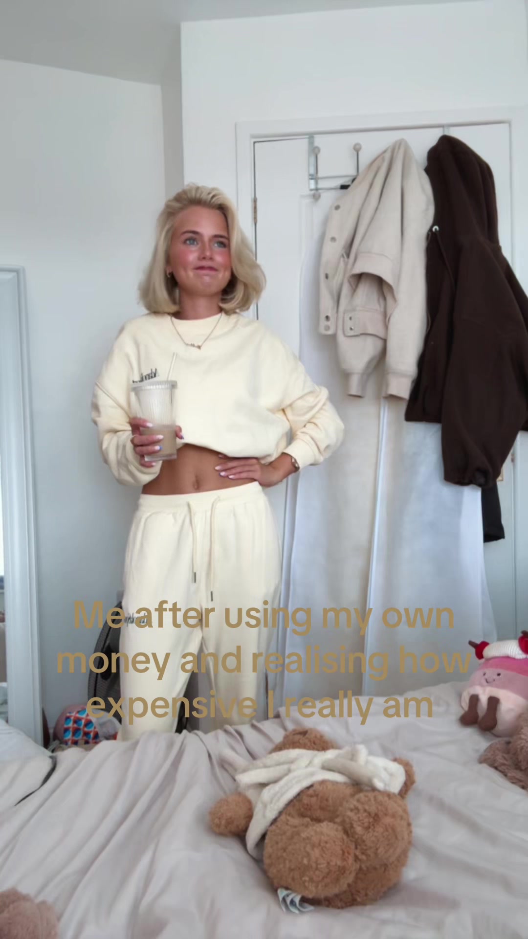 @Hollieleckeyxoxo