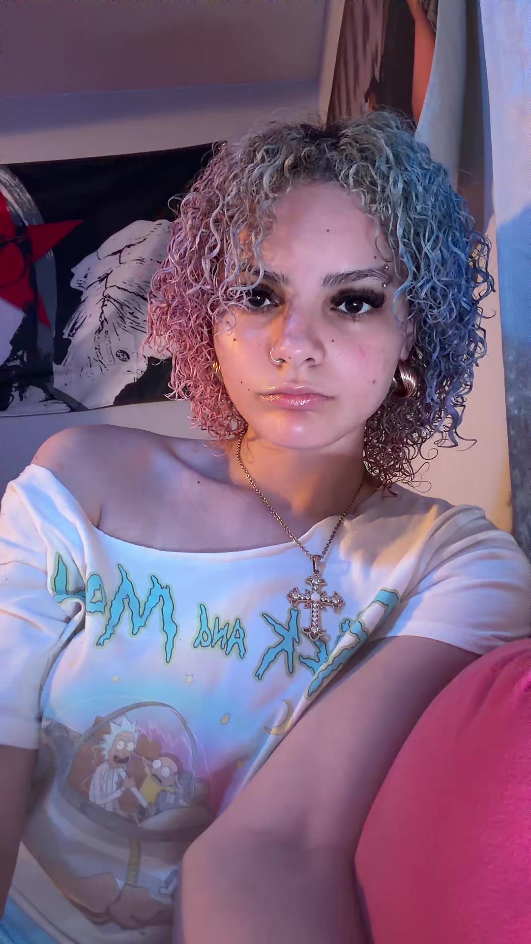 @🥳
