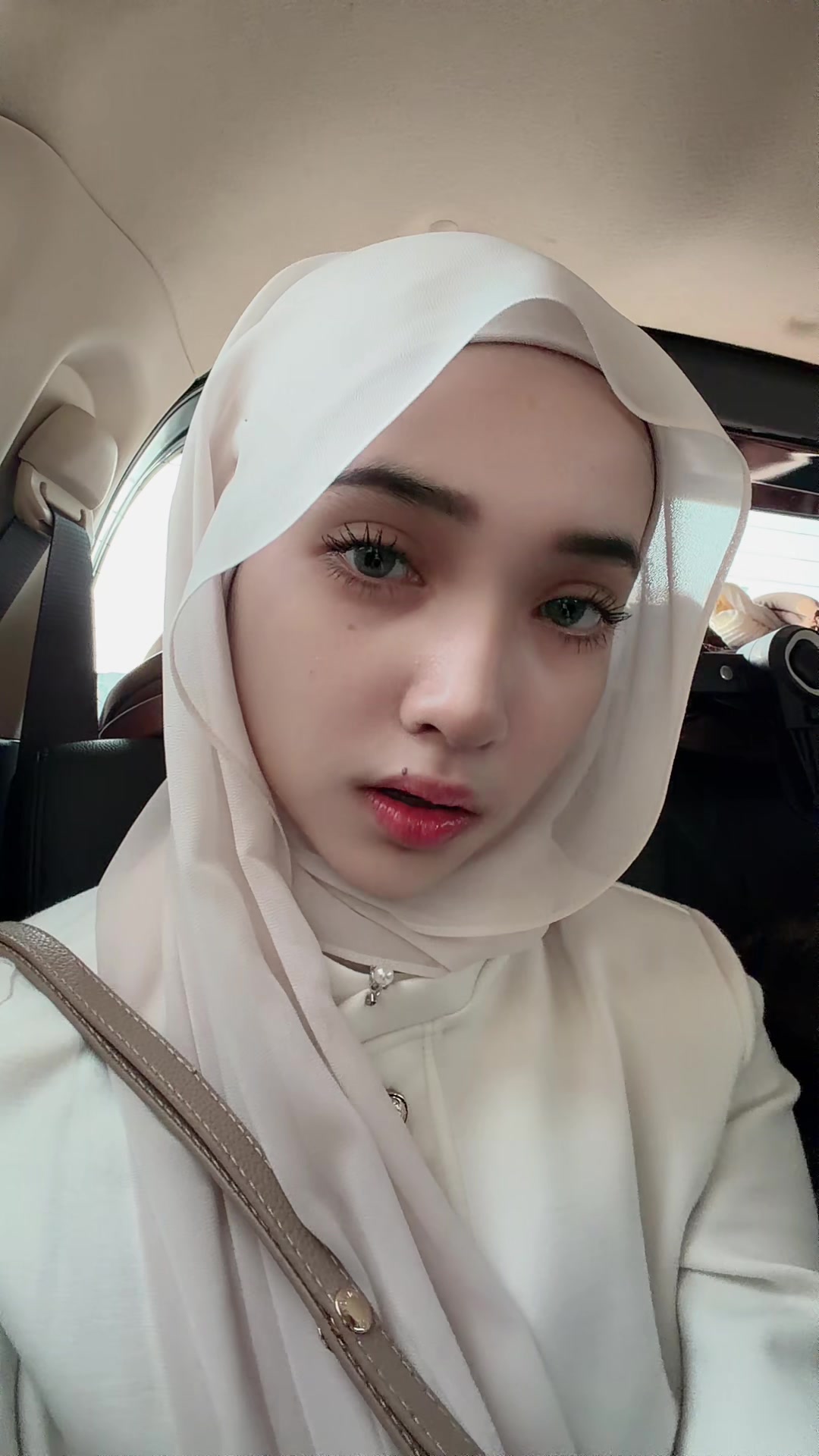 @دينا كارميلا
