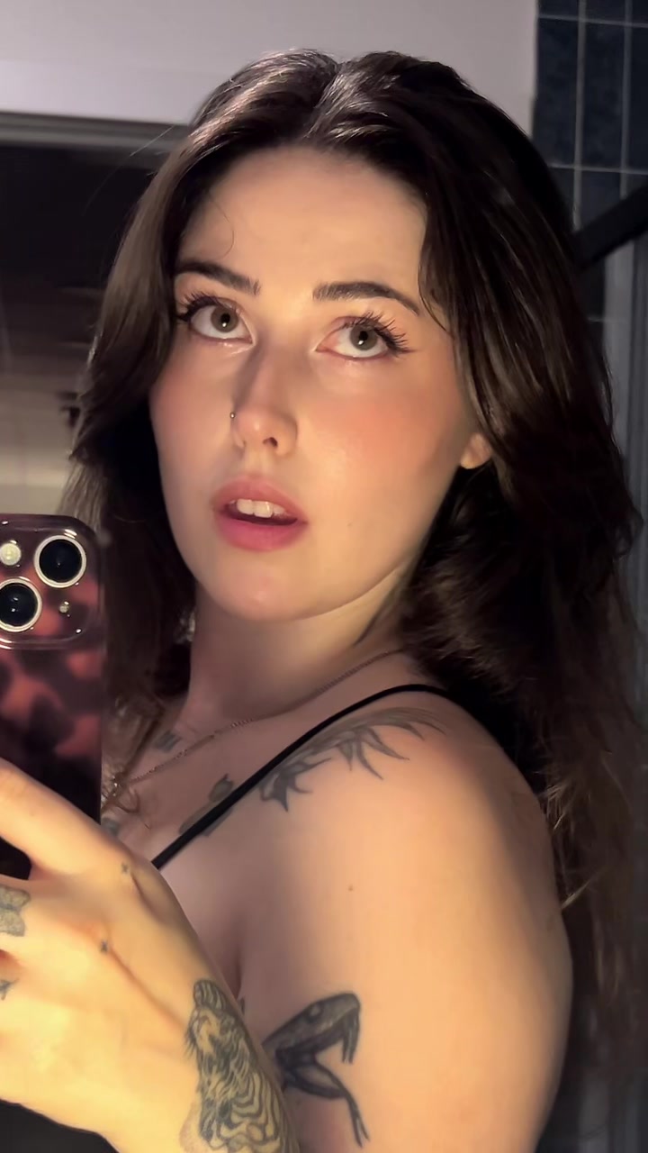 @𝑽𝒊𝒐𝒍𝒆𝒕𝒂🍒