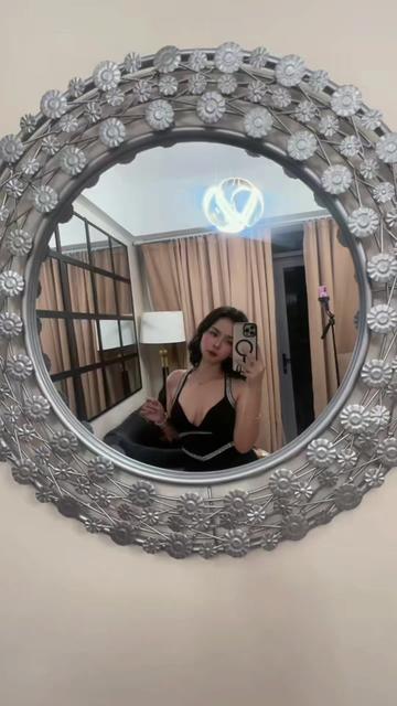 @Li Mei 🇨🇳