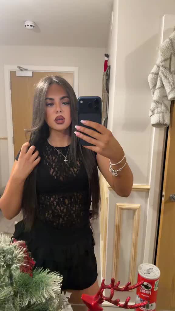 @TiaNicoleXoo
