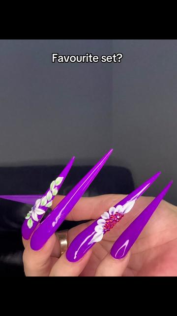 @Long Nail Queenx