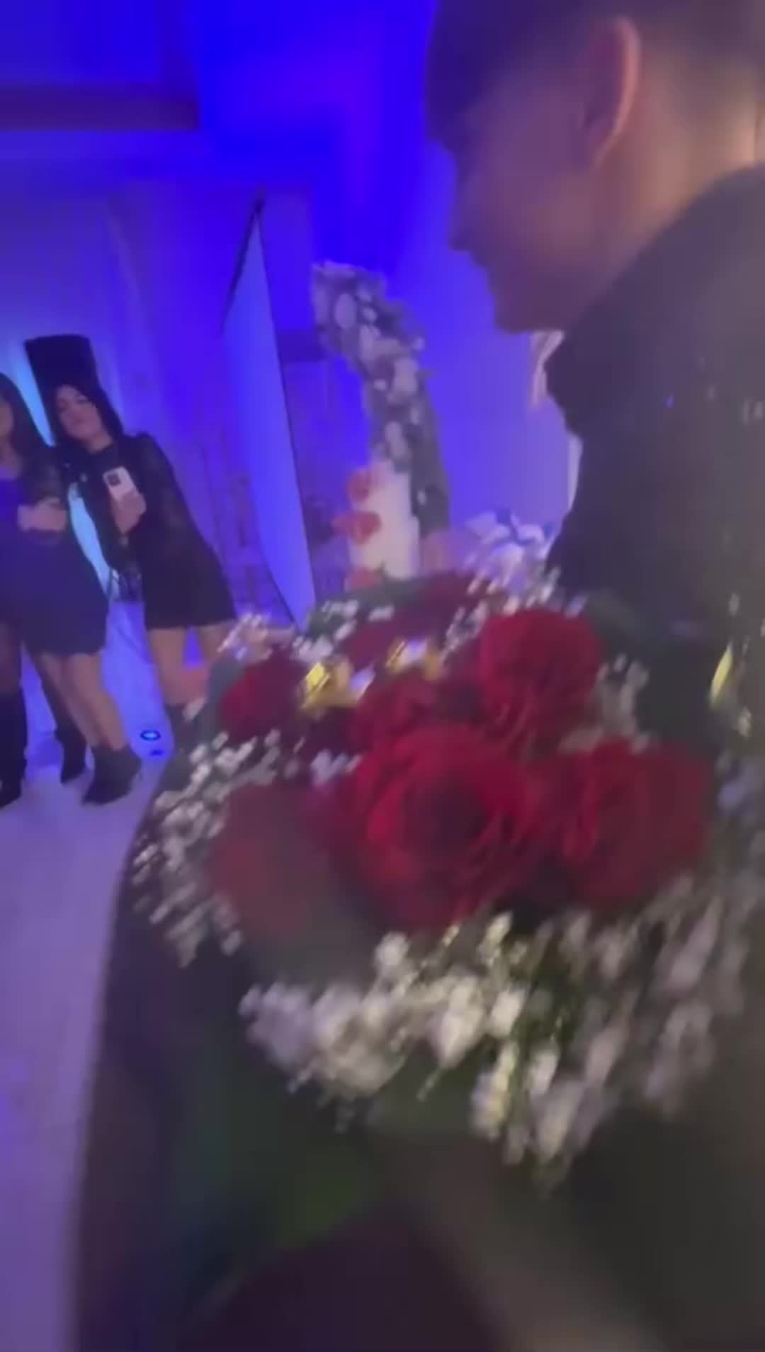 @V🧊