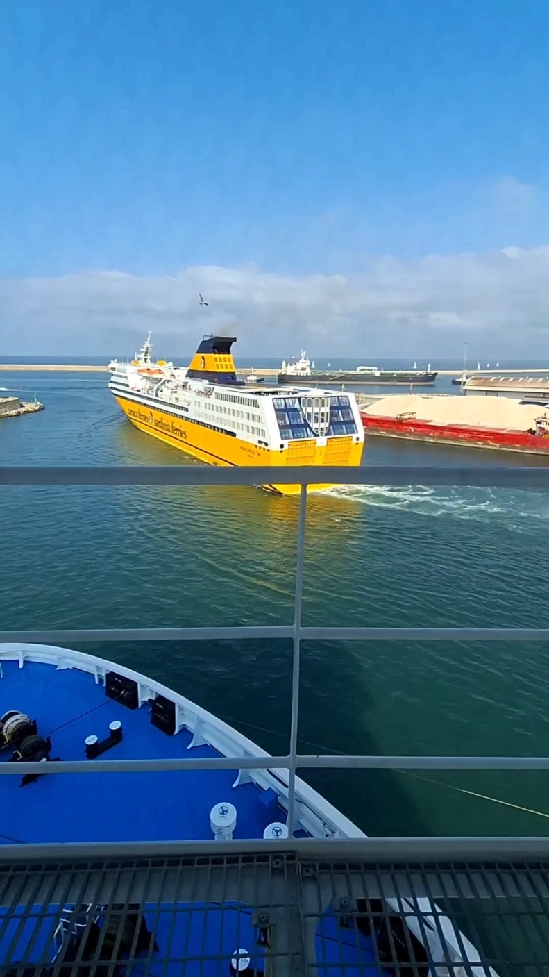@ships_spotting_livorno