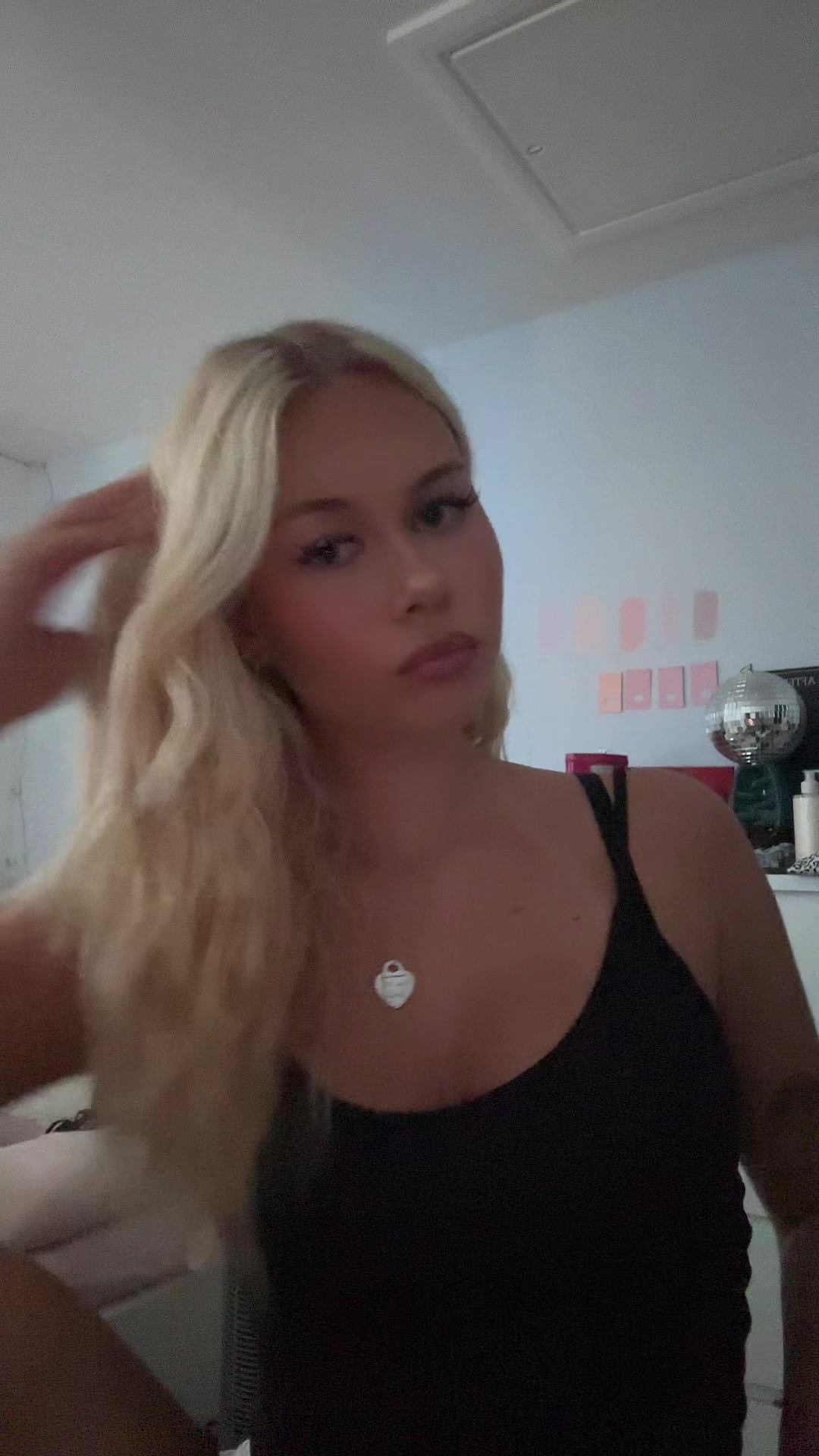 @✰