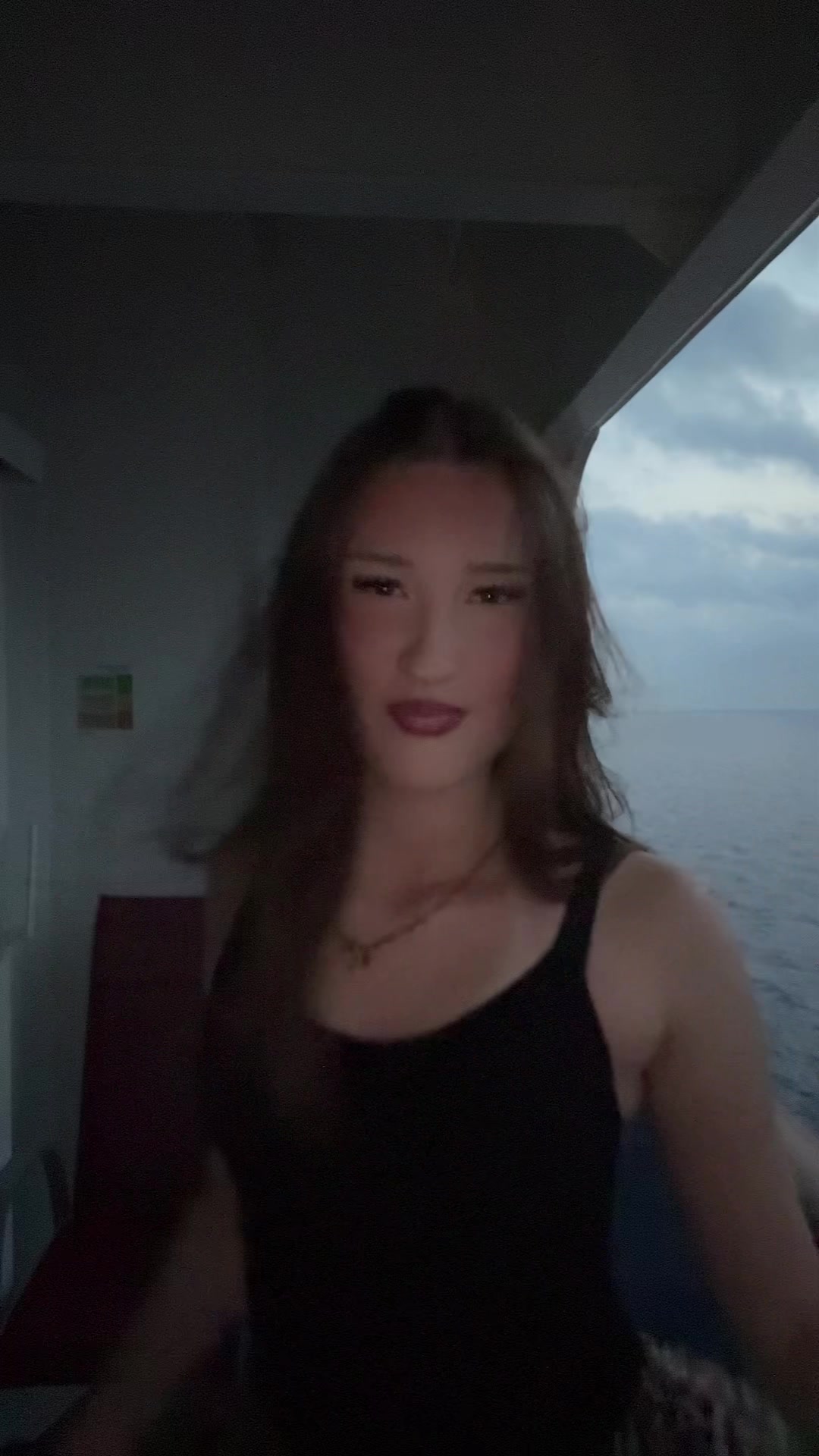@ᴘʜɪʟɪɴᴇ⋆