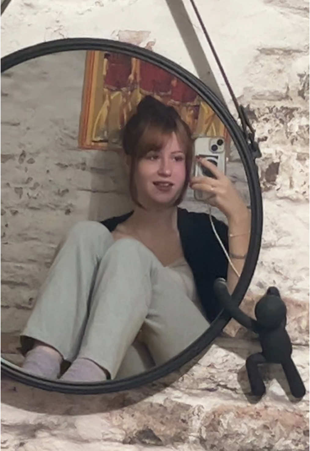 @:b