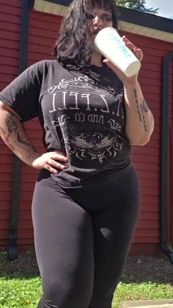 @🐷PIGXMILK🐷(Jenna)