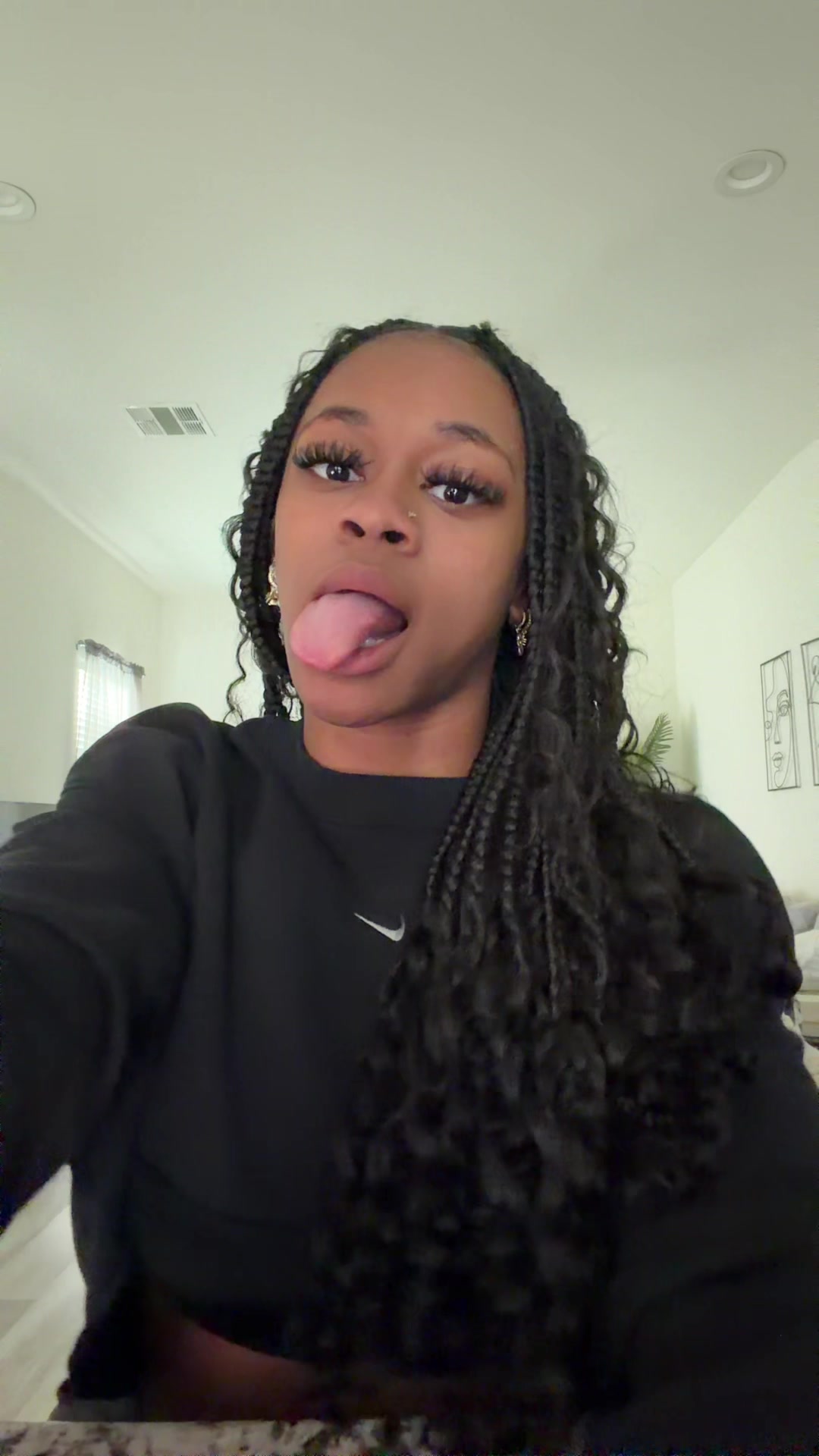 @Amari