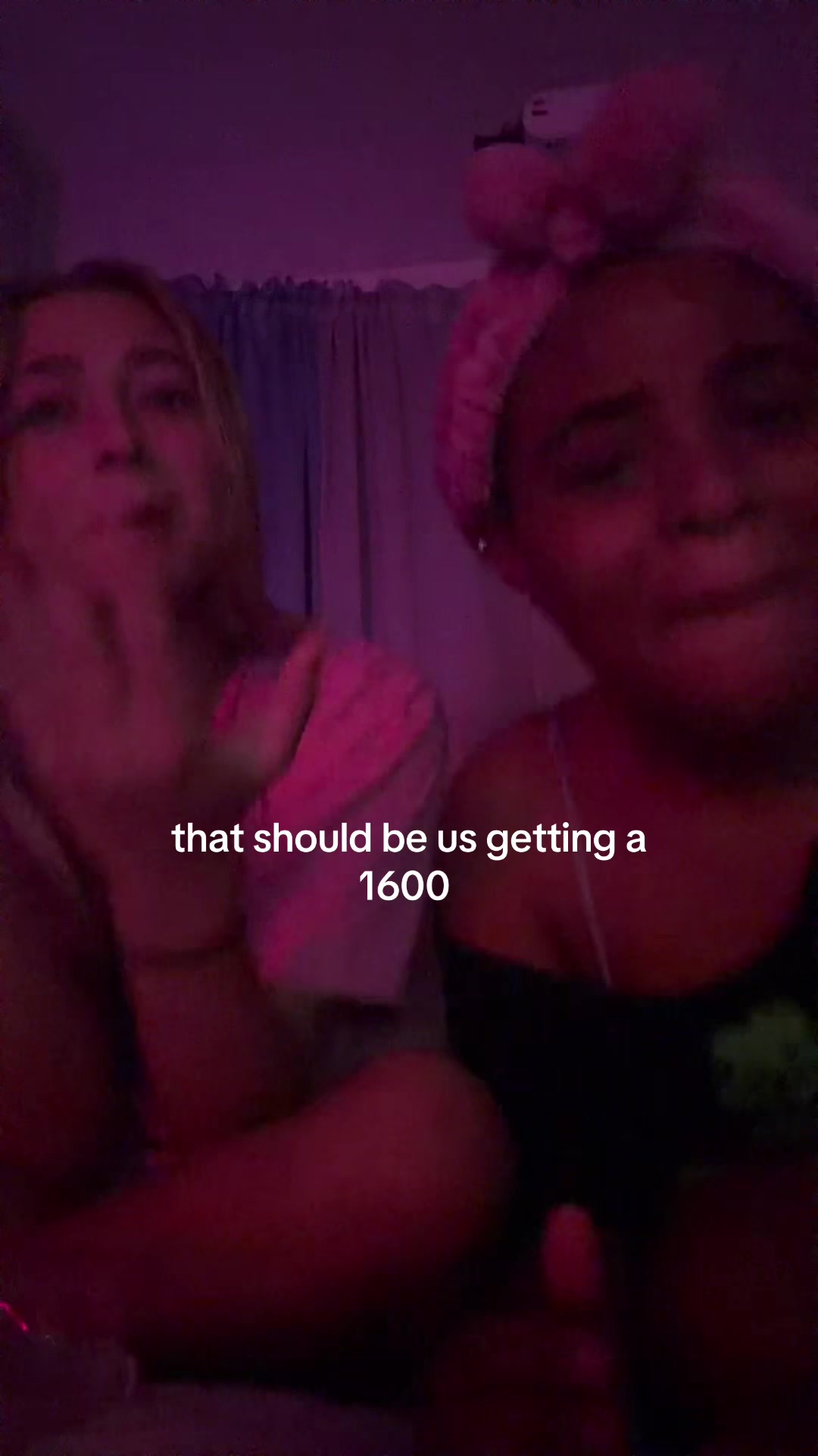 @bella