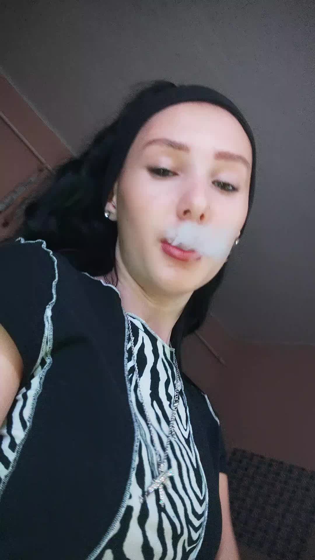 @🚬🍃