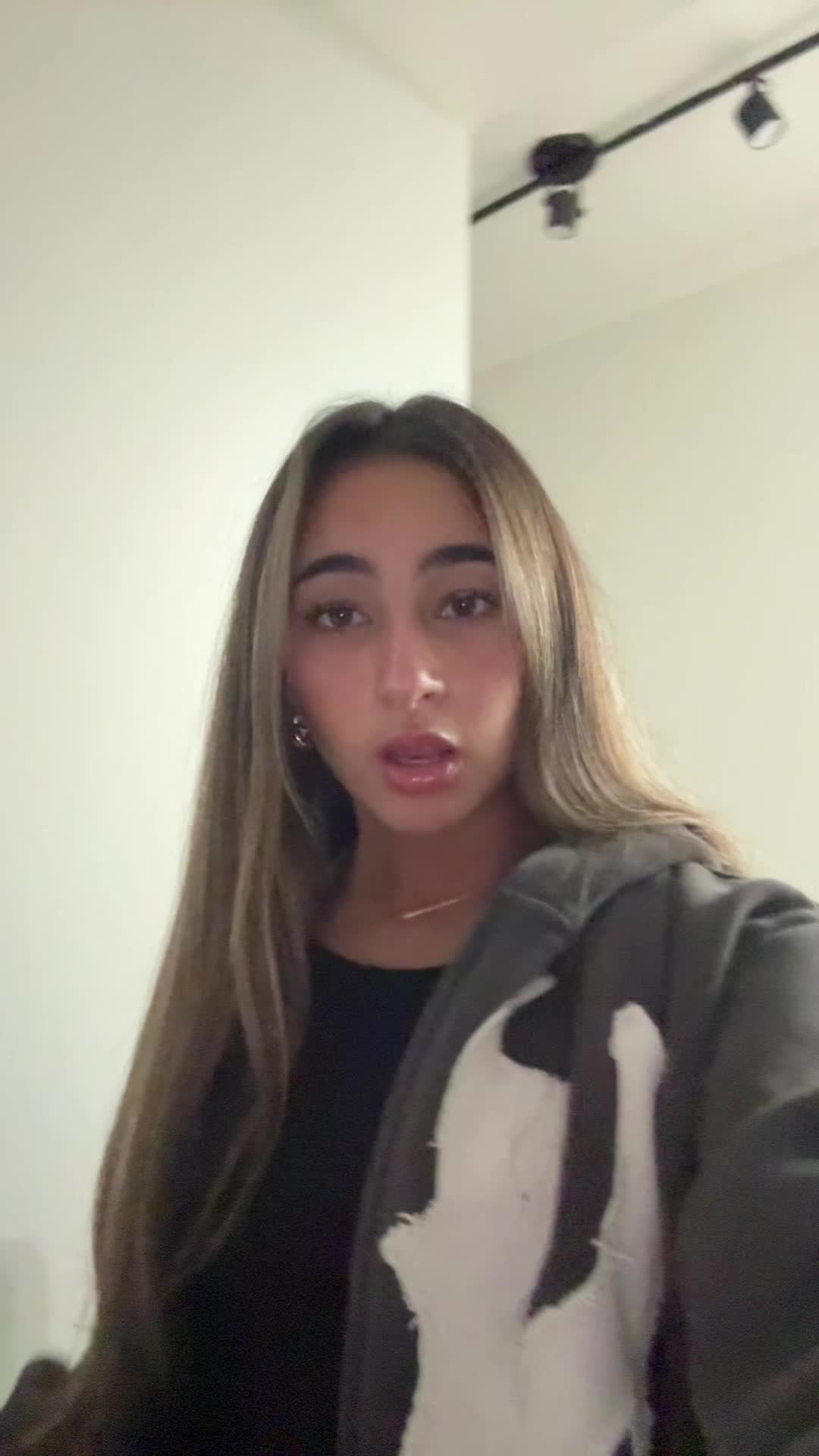 @🤫