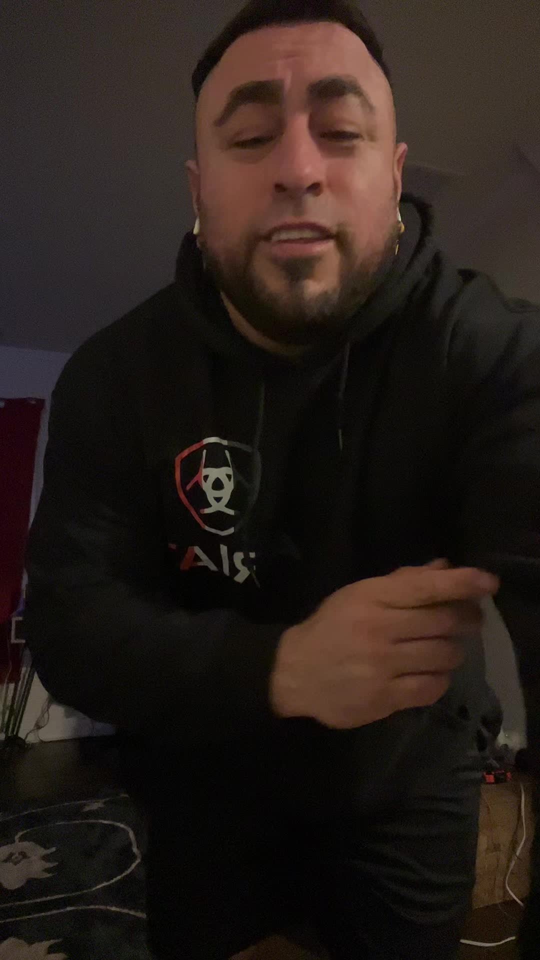 @Héctor Lascurain