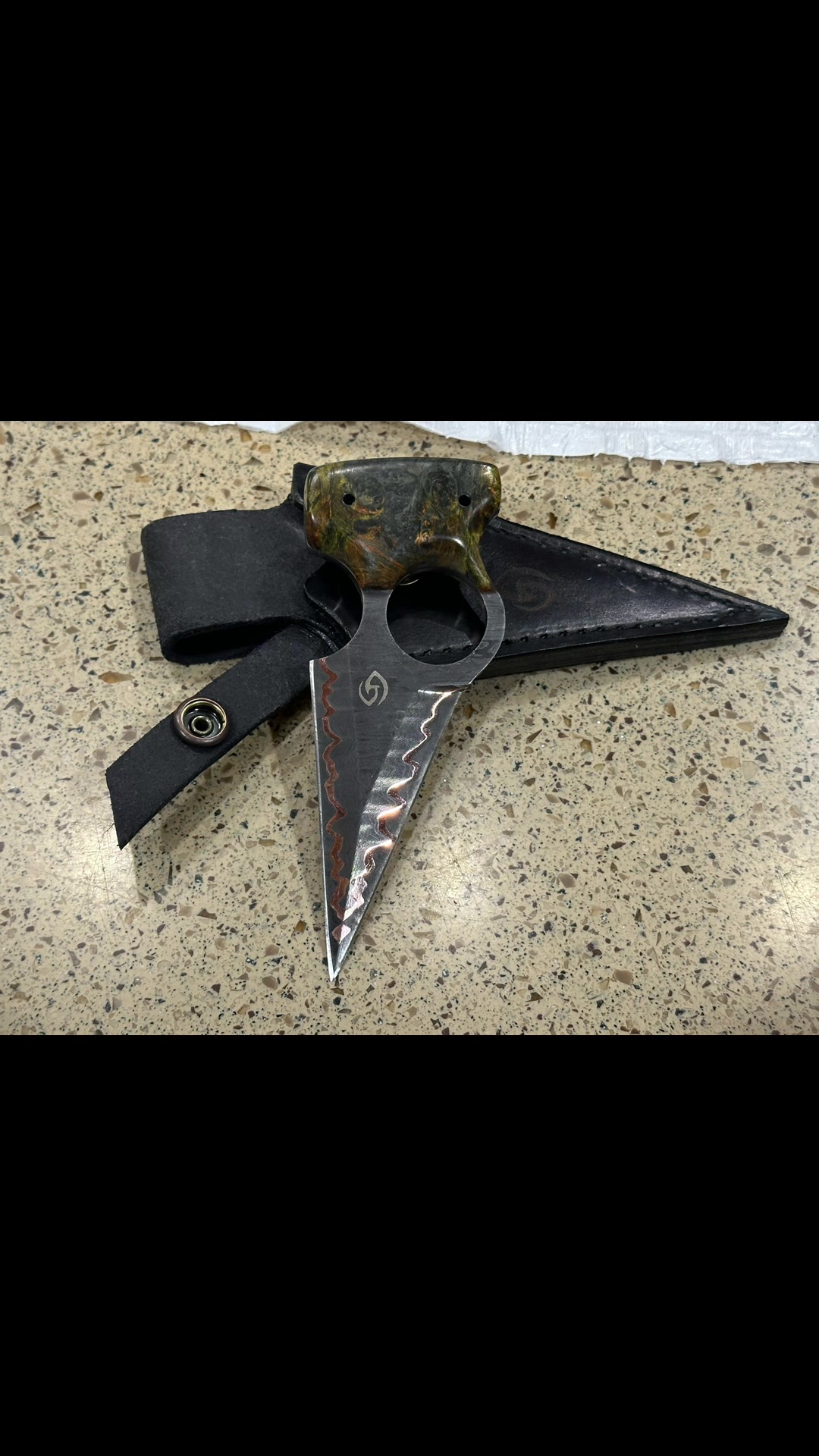 @Adams knives