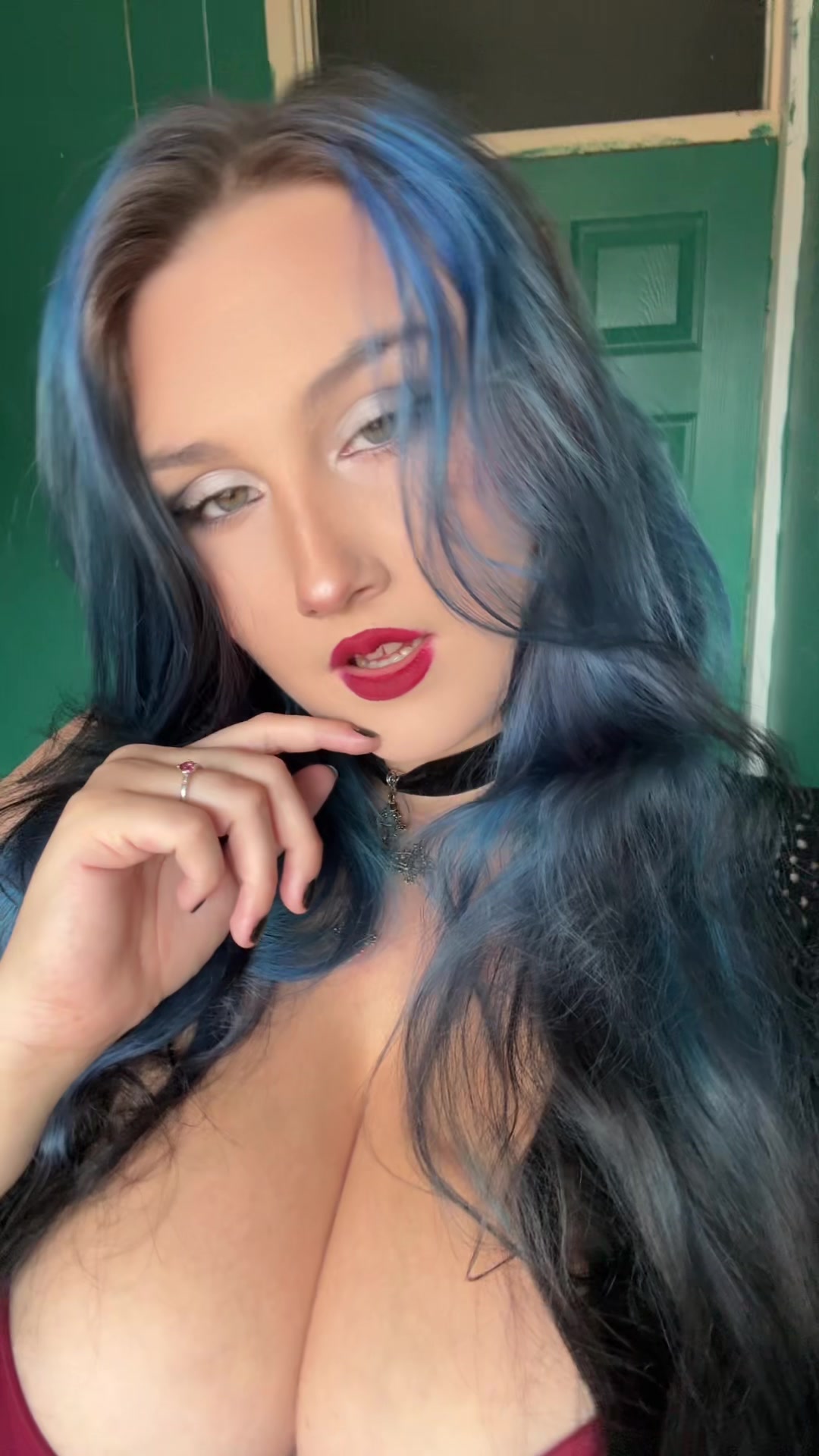 @🥀miku🦇